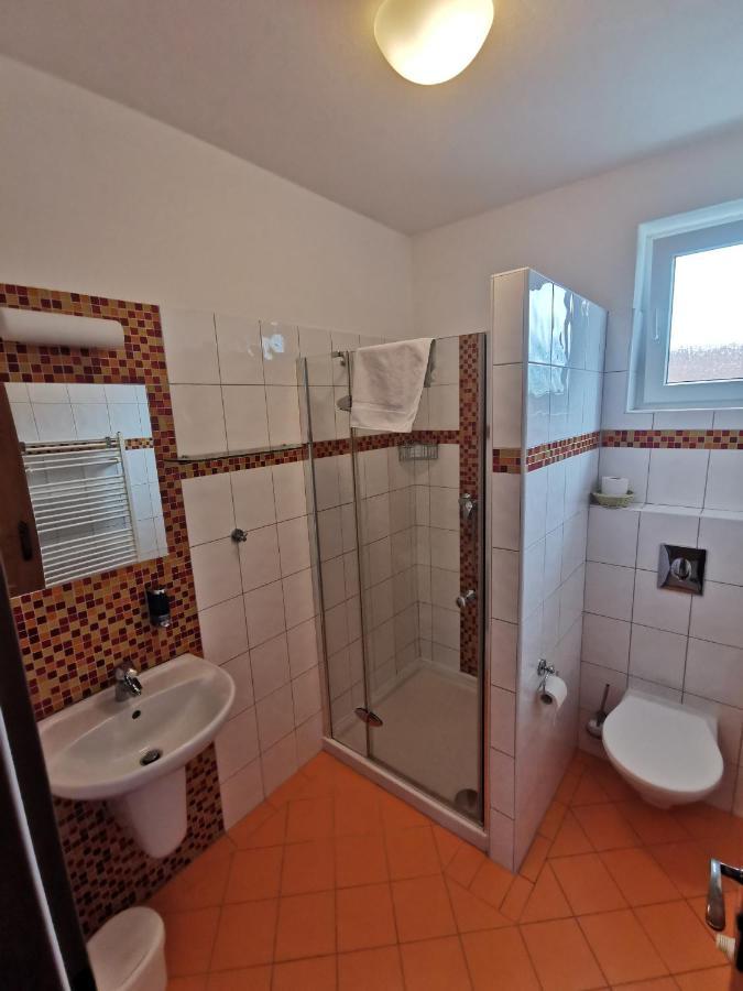 Pension Kiwi Mikulov Exterior foto